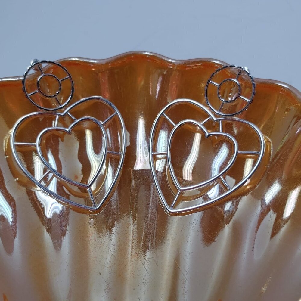 5/$25 Dangle Heart Earrings Silver Tone Large Modernist Boho Pierced 2.5" - Picture 3 of 6